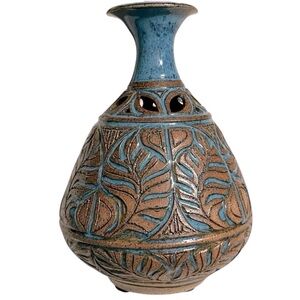 Artisan pottery vase Blue/Brown Leaf Pattern American potter Susan Brown Freeman